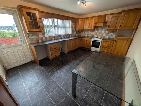 2 Taylorstown Crescent, Grange, Toomebridge, BT41 3PF - Photo 4