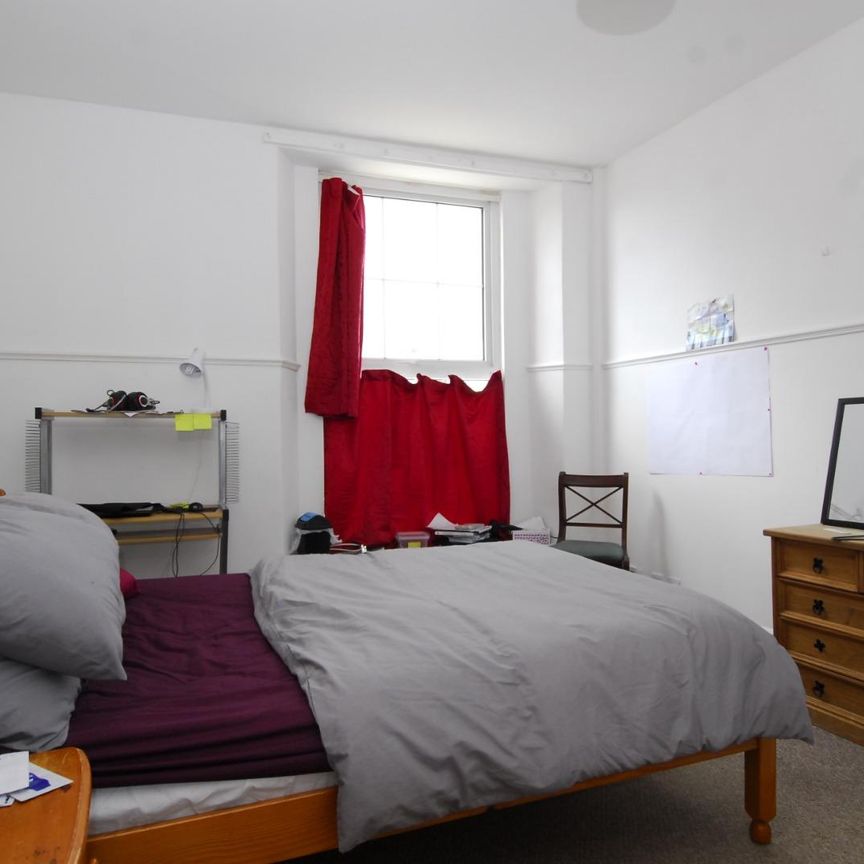 Prospect Street, Flat 2, Plymouth - Photo 1
