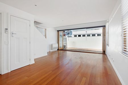 37 Tribe Street, South Melbourne - Photo 3