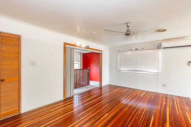 159 Upper Miles Avenue, Kelso QLD 4815 - House For Rent | Domain - Photo 1