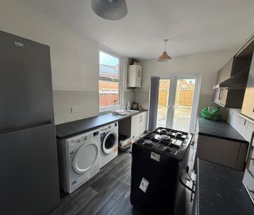 Church Lane, Manchester, M9 - Photo 4