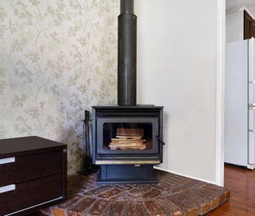 Charming East Toowoomba Home with Pool - Photo 1