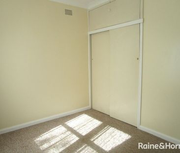 Three Bedroom Home! - Photo 4