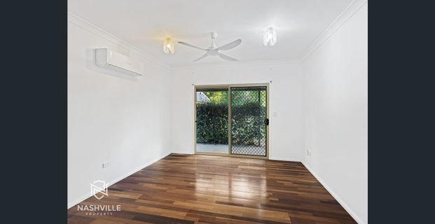 PRIVACY AND SPACE - Photo 1