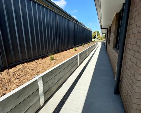 FAMILY HOME WITH TOP QUALITY FINISHES - Photo 4