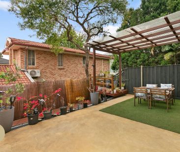 Sensational Location &vert; Minutes to Cherrybrook Metro - Photo 3