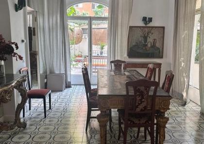 Villa-Parioli: Beautiful independent house with large private garden and terraces. Spacious living, formal dining, study-music room, sun room, 5 bedrooms, 4 bathrooms, parking. rif 163