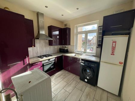 2 bedroom maisonette to rent - Photo 4