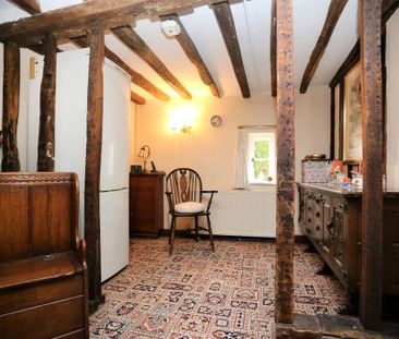 2 bedroom semi-detached house to rent - Photo 6