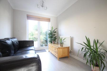 4 bedroom detached house to rent - Photo 4