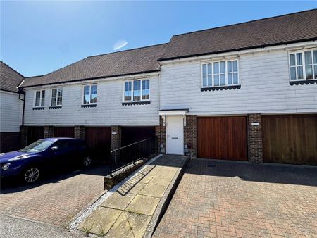 2 bedroom coach house to rent - Photo 3