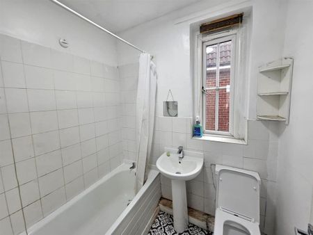 3 bedroom house to rent - Photo 3