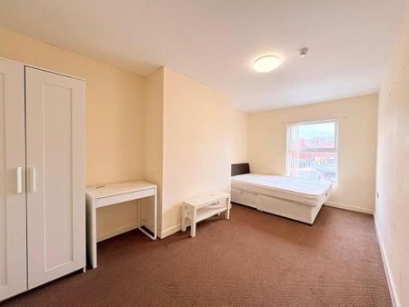 9 bedroom maisonette to rent - Photo 3