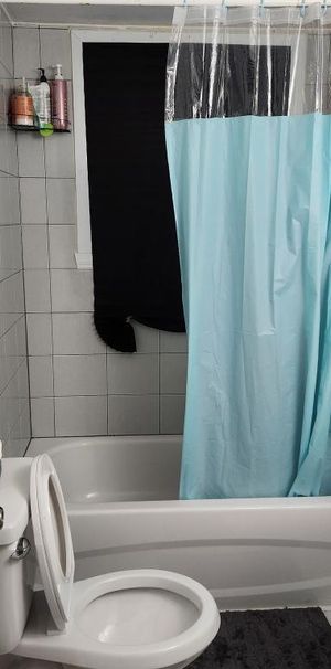 2 ET DEMI DISPONIBLE LE 1ER FÉVRIER 2026 - Photo 1