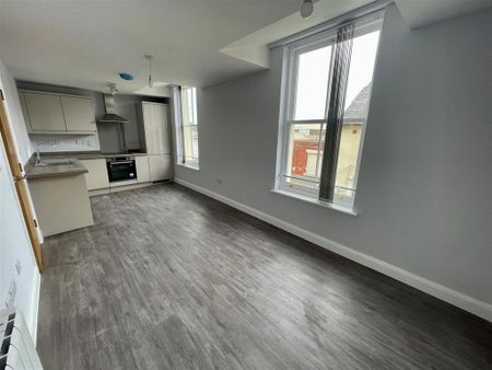 1 bedroom apartment to rent - Photo 2