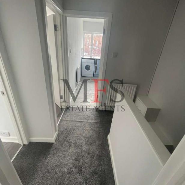 Ryefield Ave, Hillingdon, UB10 - Photo 1