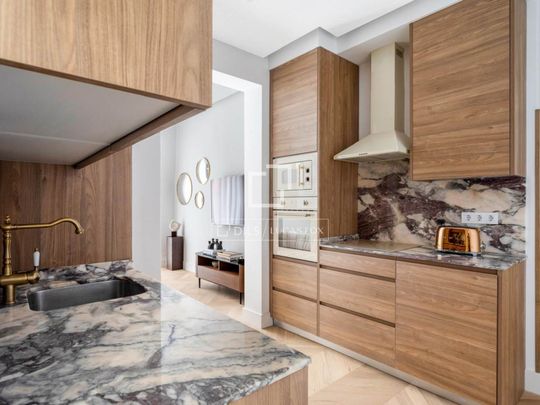Excellent 2 Bedroom apartment for rent in Trafalgar, Madrid - Photo 1