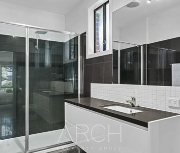 Flawless quality and luxury throughout! - Photo 3