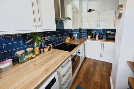 2 bedroom apartment to rent - Photo 5