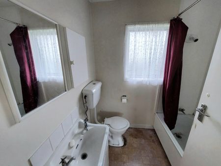 Tidy brick n tile unit - Photo 3