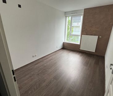 Location Appartement 3 pièces 69m² LILLE 59000 - Photo 6