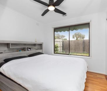 Renovated 2 bedroom unit - 6mth lease - Photo 5