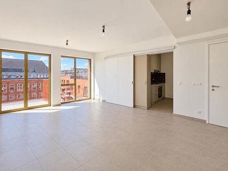Appartement te huur - foto 2