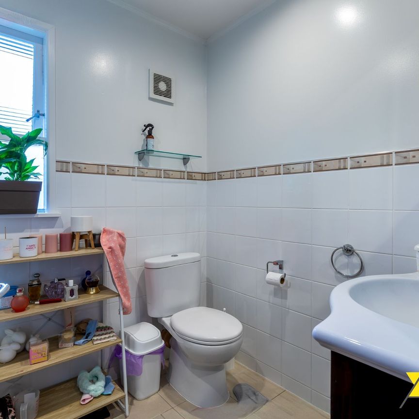 Experience the charm of this home nestled in the tranquil neighborhood of Titirangi. - Photo 1