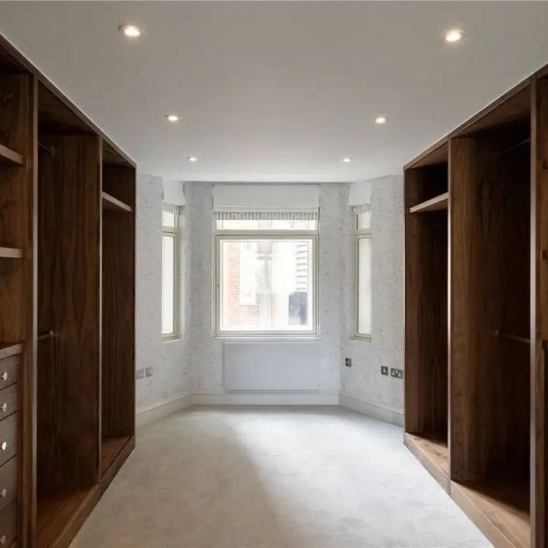 4 bedroom flat in Mayfair - Photo 1