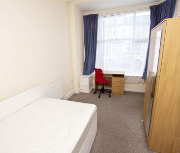 6 bedroom house to rent - Photo 3