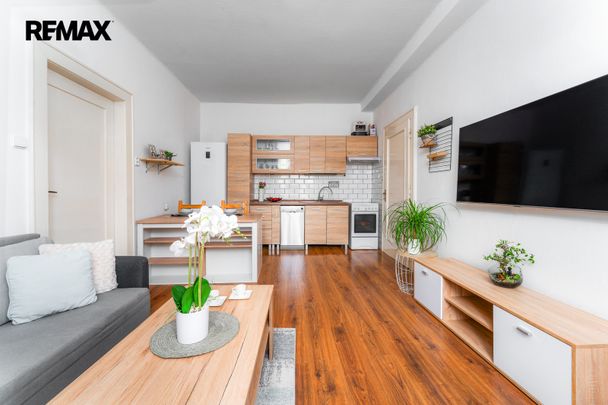 Pronájem bytu 2+kk v osobním vlastnictví 66 m², Hradec Králové - Photo 1