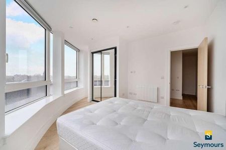 Chertsey, Surrey, KT16 - Photo 3