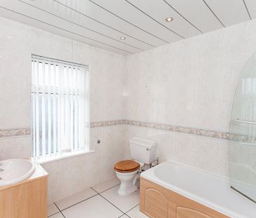 2 bedroom terraced house to rent - Photo 4