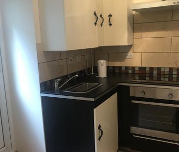 1 bedroom end of terrace house to rent - Photo 2