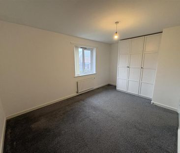 2 bedroom semi-detached house to rent - Photo 4