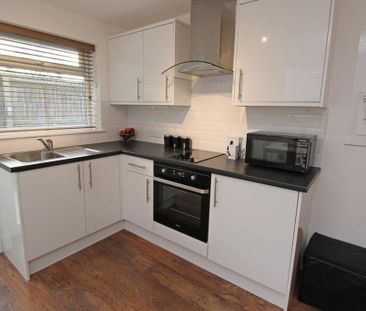 Studio to rent - Photo 6