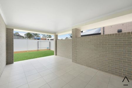 33 Cohen St, Gledswood Hills NSW 2557 - House For Rent | Domain - Photo 3