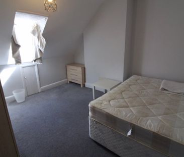 4 Bed Flat, Cotham Lawn Road, BS6 - Photo 5