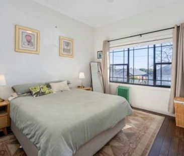 Merewether - Photo 1