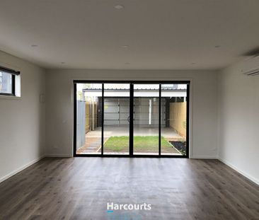 Modern Living - Photo 6