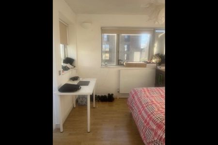 Room in a Shared Flat, Holly Court, SE10 - Photo 4