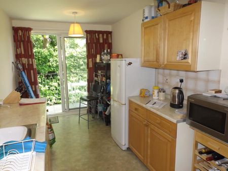 1 bedroom flat to rent - Photo 4