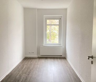 Schöne 3 Zimmer Wohnung mit großer Küche und Wannenbad - Photo 1