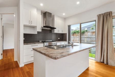 Three Bedroom Townhouse - Photo 2