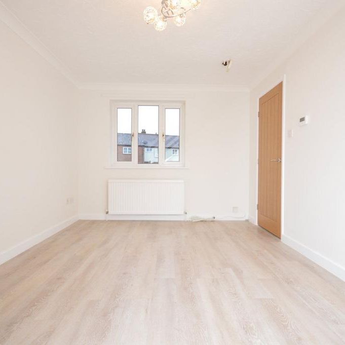 2 bedroom semi-detached house to rent - Photo 1