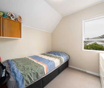 Churton Park , 3 Bedrooms - Photo 6