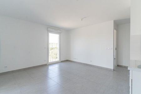 location Appartement T2 DE 43.6m² À MARSEILLE - Photo 2