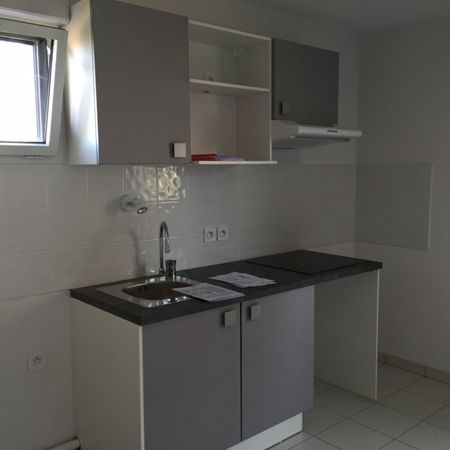 Location Appartement 3 pièces 68m² - Photo 4