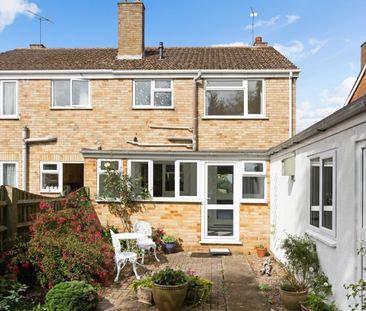 3 bedroom semi-detached house to rent - Photo 1