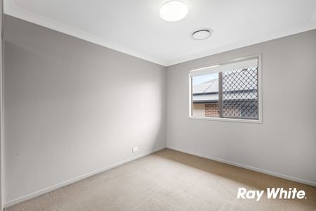 READY TO MOVE IN IMMACULATE FOUR BEDROOM Family Home in Prime Location! - Photo 3